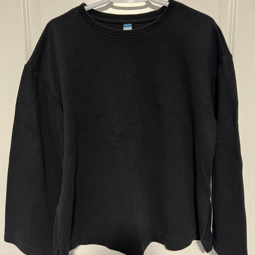 Old Navy Black Maternity Crewneck Sweater